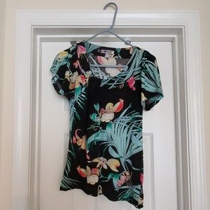 Jennifer Lopez tropical shirt
